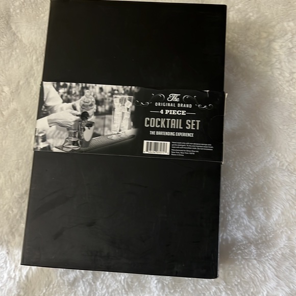 The Original Brand 4 Piece COCKTAIL SET - NEW - Picture 3 of 5